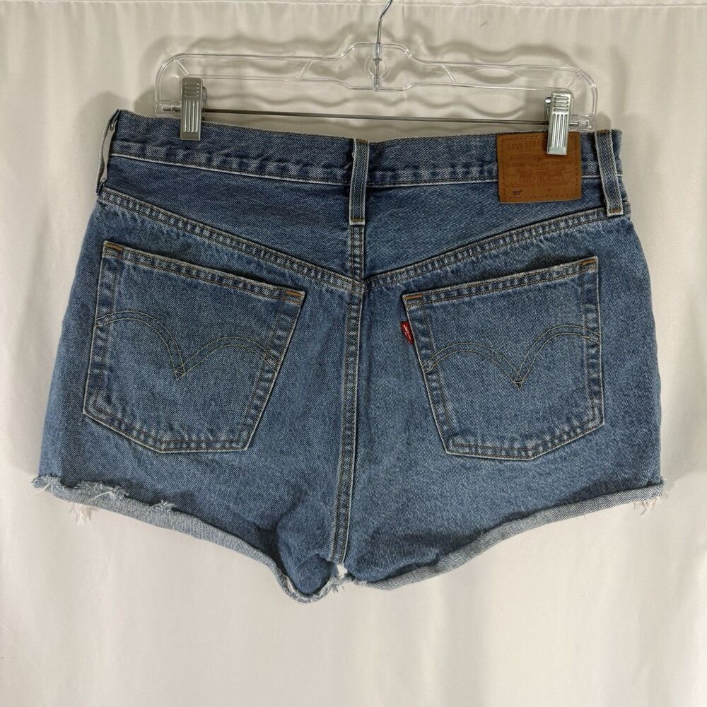 Levis 501 Button Fly Shorts Womens 31 Medium Wash Blue Denim Cut Off 100% Cotton - Picture 5 of 8